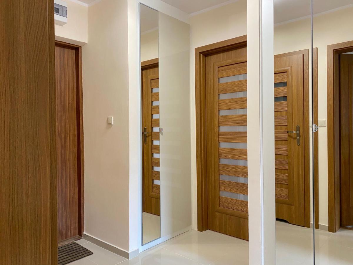 Swish Apartment -10 Min To Old Town Gdansk,Pkp & Shopping Mall Buitenkant foto