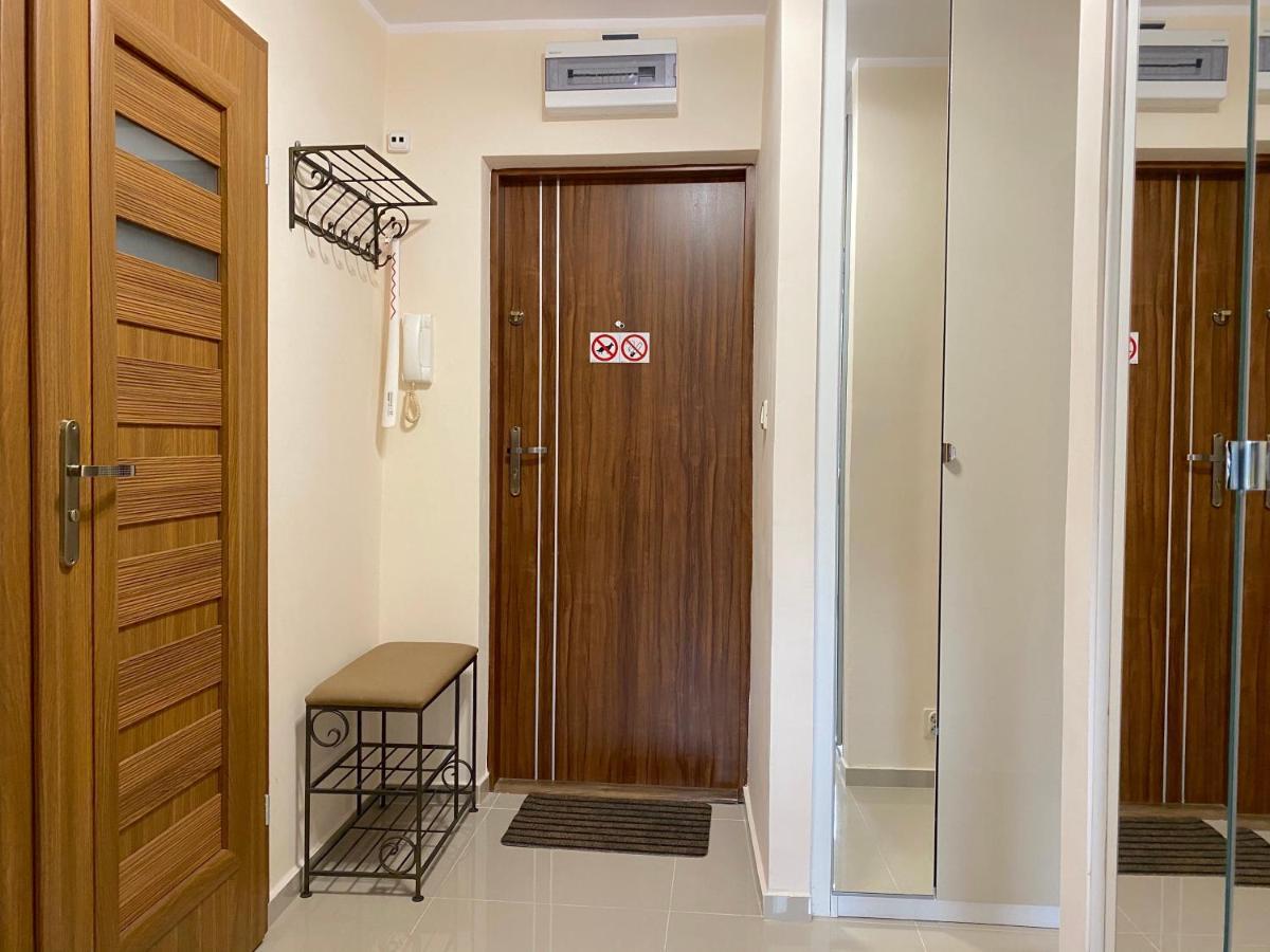 Swish Apartment -10 Min To Old Town Gdansk,Pkp & Shopping Mall Buitenkant foto